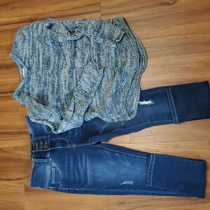 Girls jeans/sweater outfit